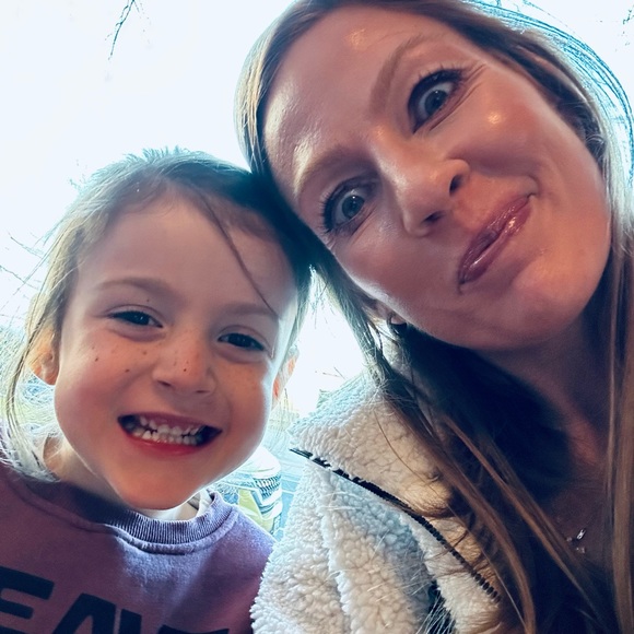 Meet your Posher, Ashley - Picture 2 of 11